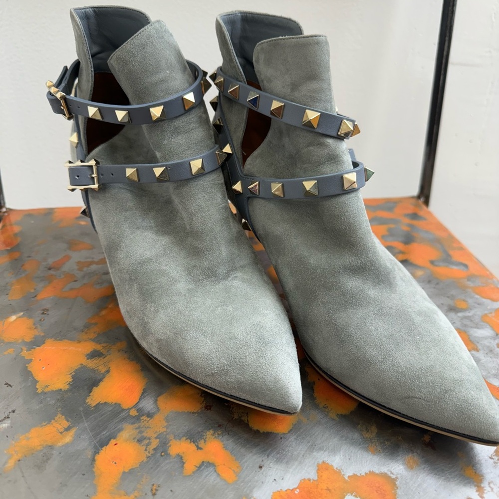 Valentino studded boots size 37